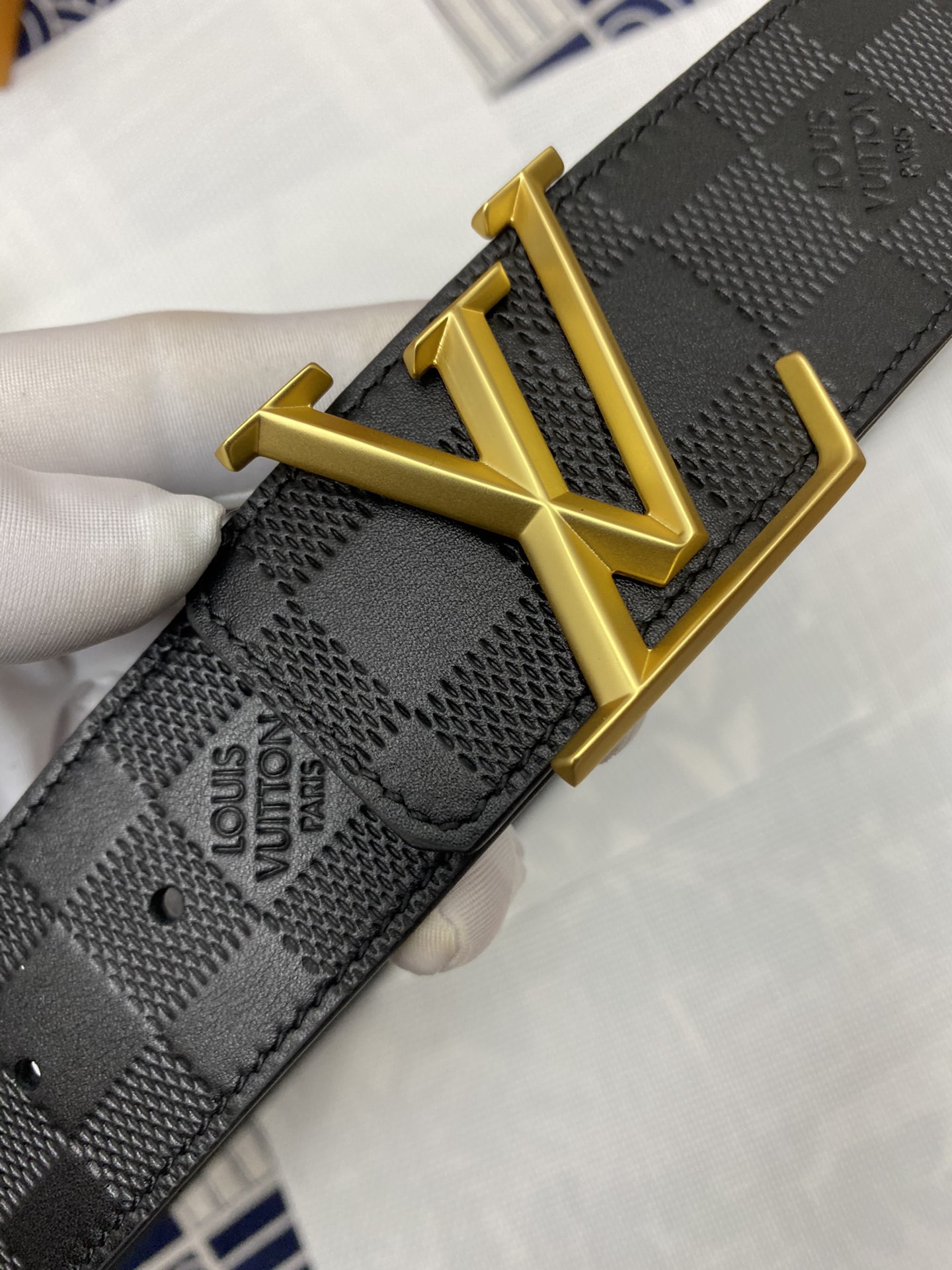 Lv路易威登LOUISVUITTON