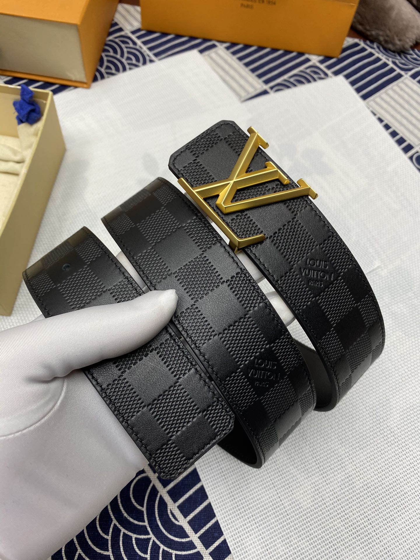 Lv路易威登LOUISVUITTON