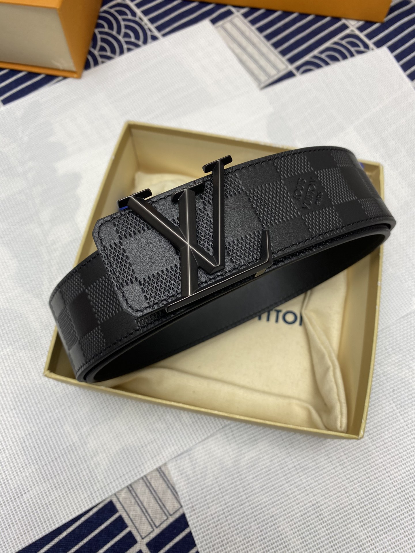 Lv路易威登LOUISVUITTON