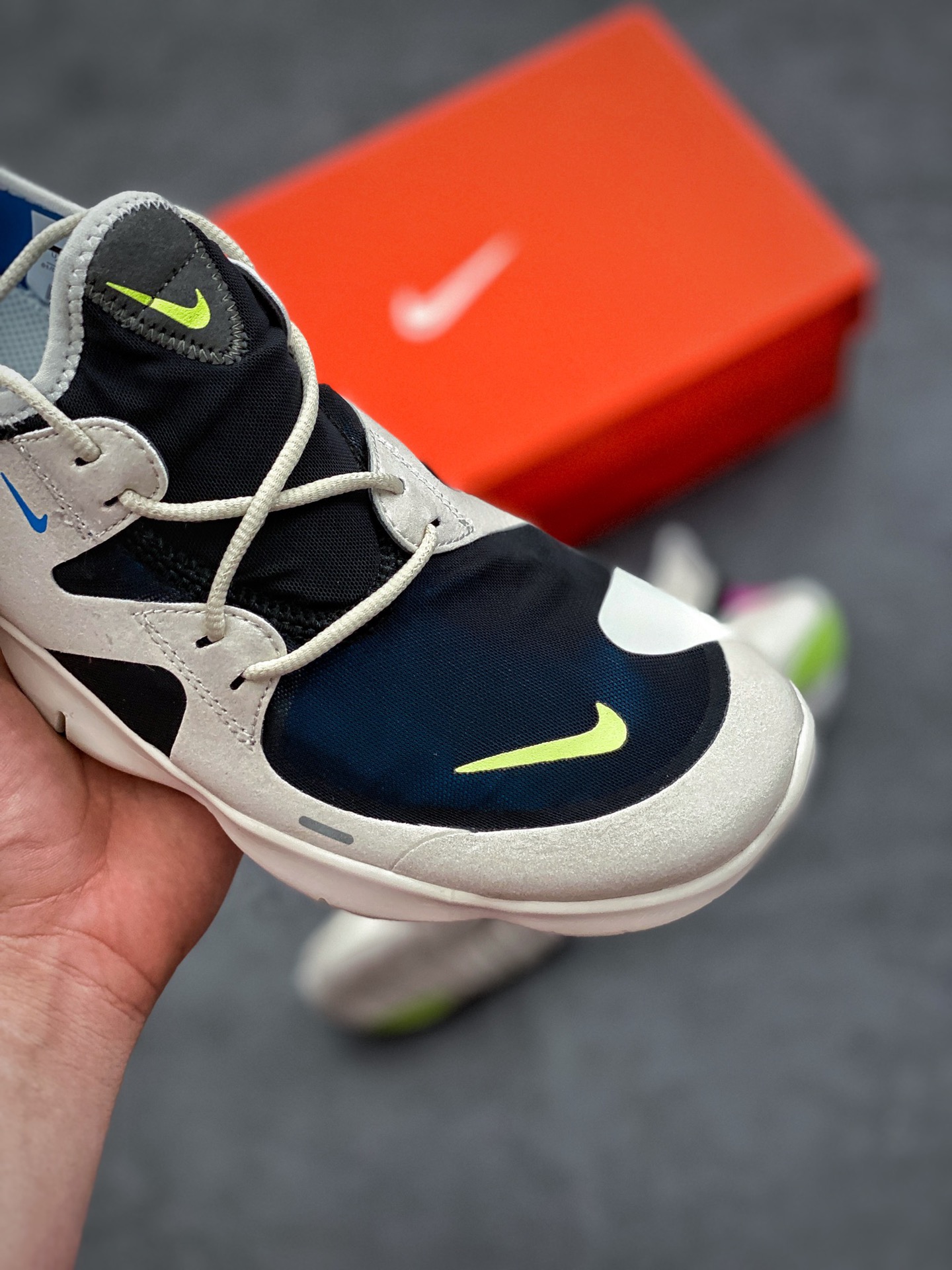 170 Nike Wmns Free Rn 5.0 2019 赤足超弹力大底 超轻网面透气运动跑步鞋 AQ1289 100