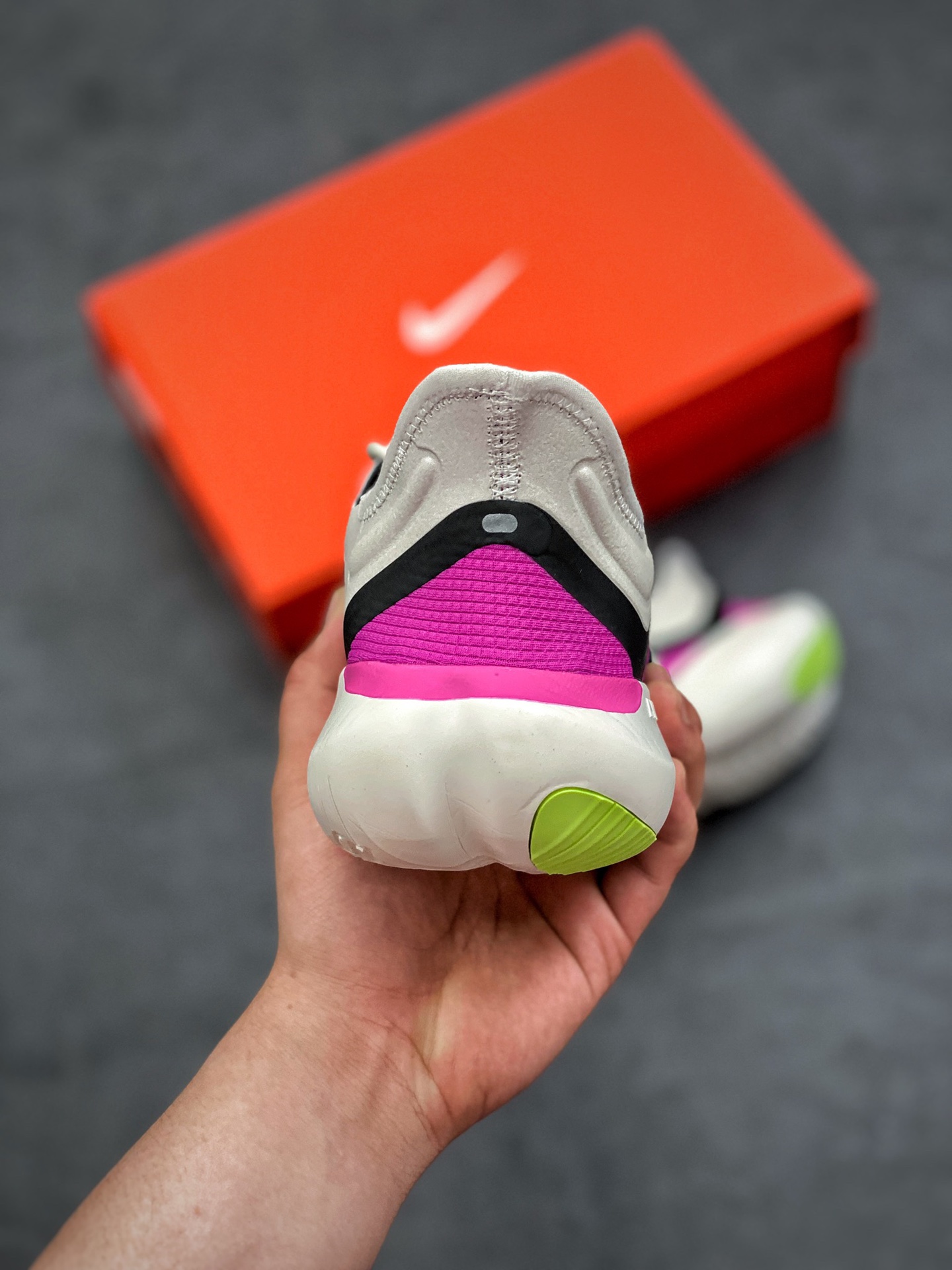 170 Nike Wmns Free Rn 5.0 2019 赤足超弹力大底 超轻网面透气运动跑步鞋 AQ1289 100