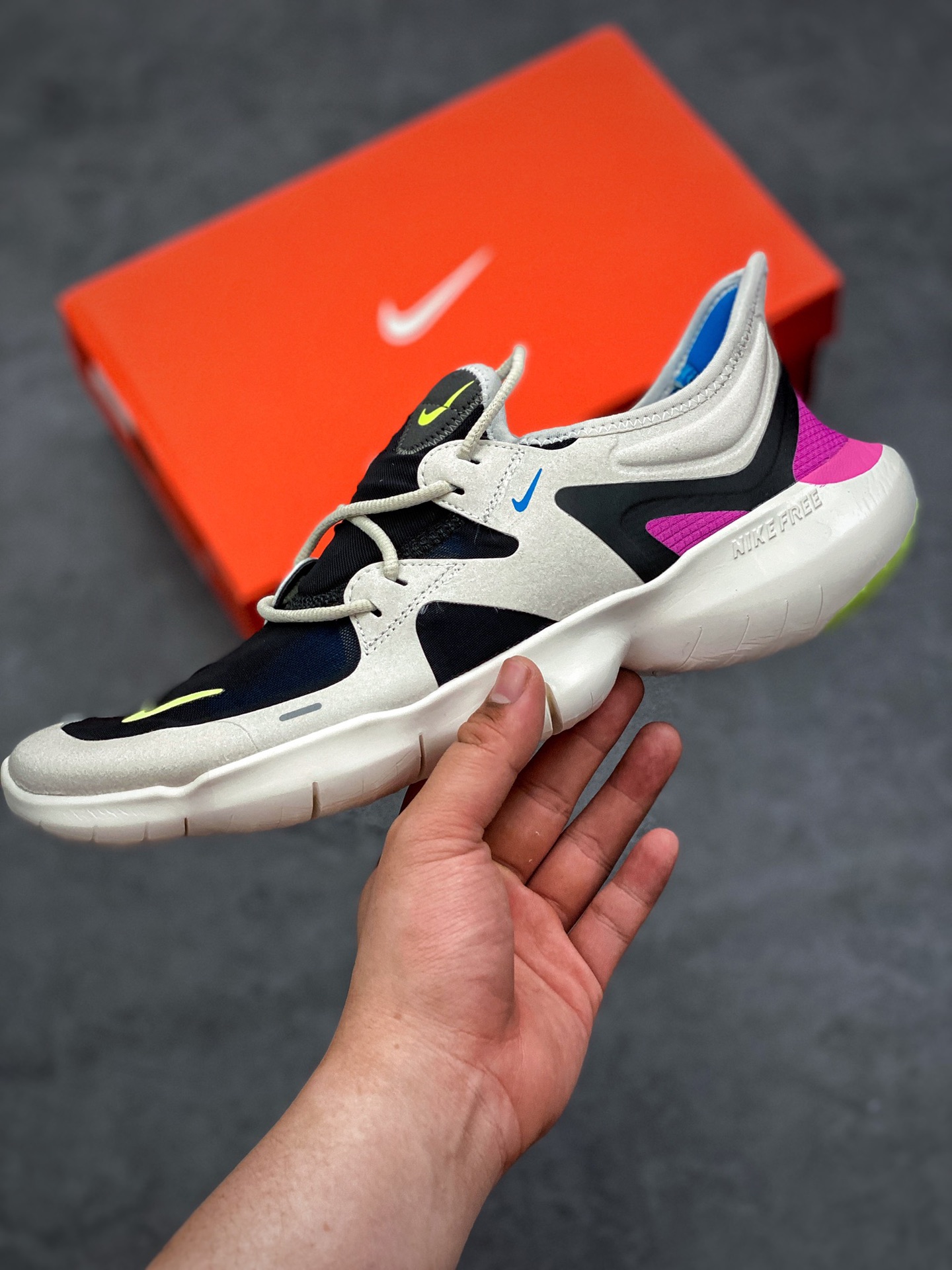 170 Nike Wmns Free Rn 5.0 2019 赤足超弹力大底 超轻网面透气运动跑步鞋 AQ1289 100