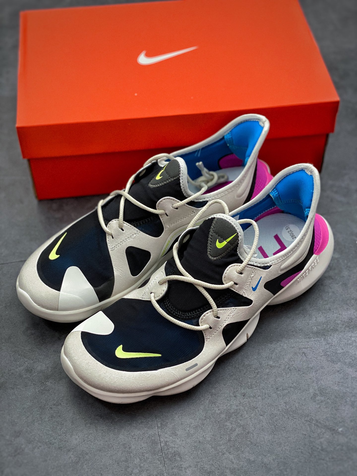 170 Nike Wmns Free Rn 5.0 2019 赤足超弹力大底 超轻网面透气运动跑步鞋 AQ1289 100