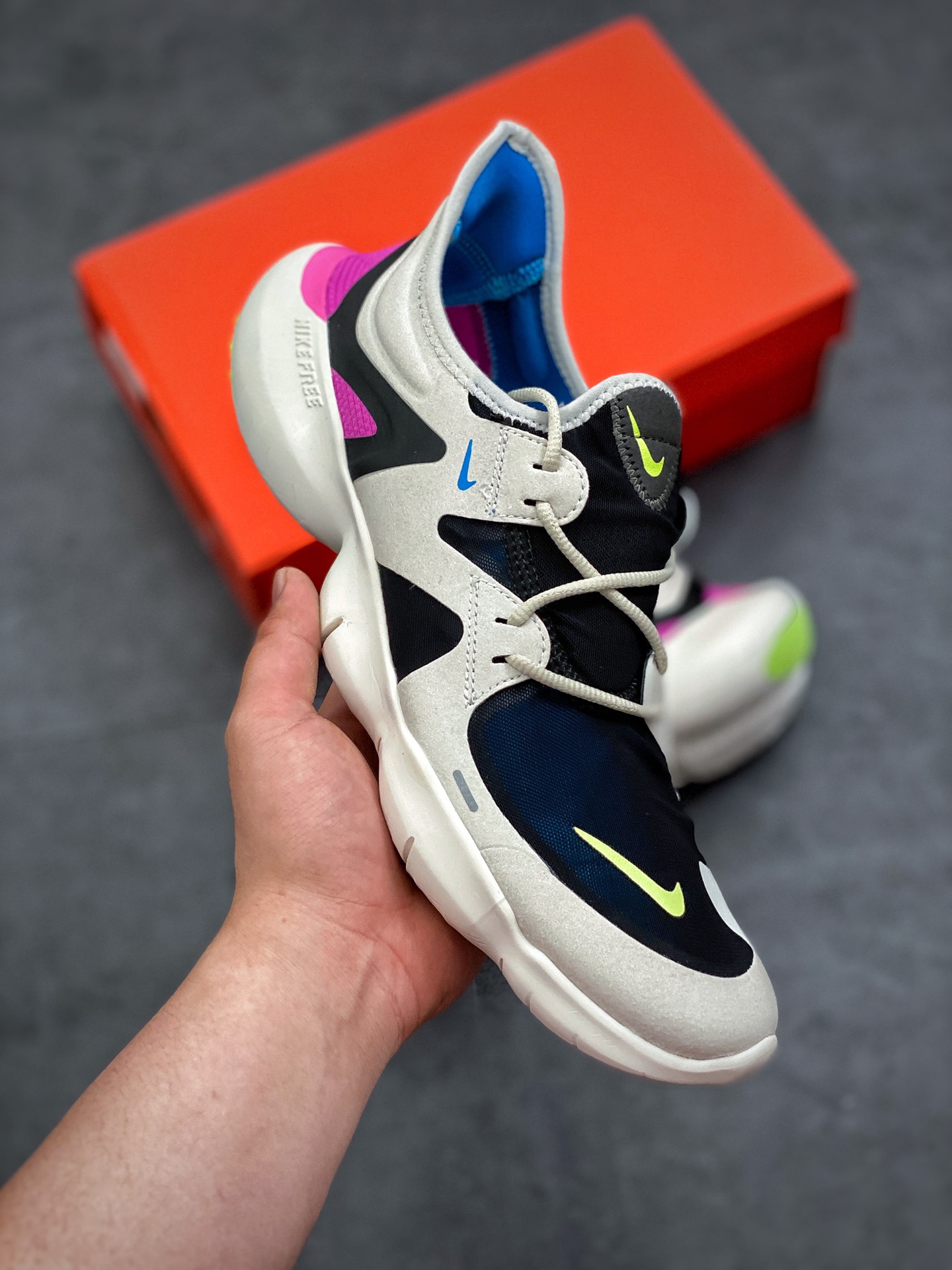 170 Nike Wmns Free Rn 5.0 2019 赤足超弹力大底 超轻网面透气运动跑步鞋 AQ1289 100
