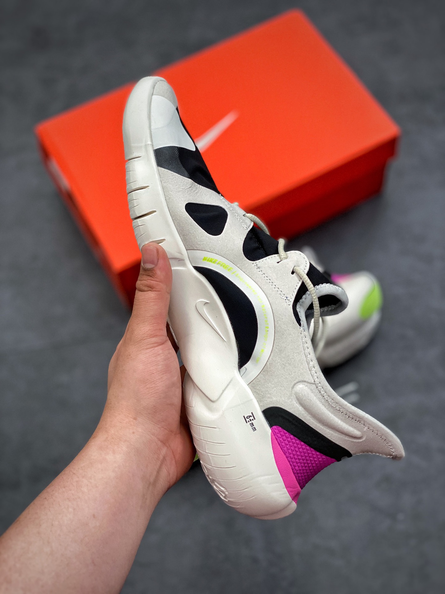 170 Nike Wmns Free Rn 5.0 2019 赤足超弹力大底 超轻网面透气运动跑步鞋 AQ1289 100