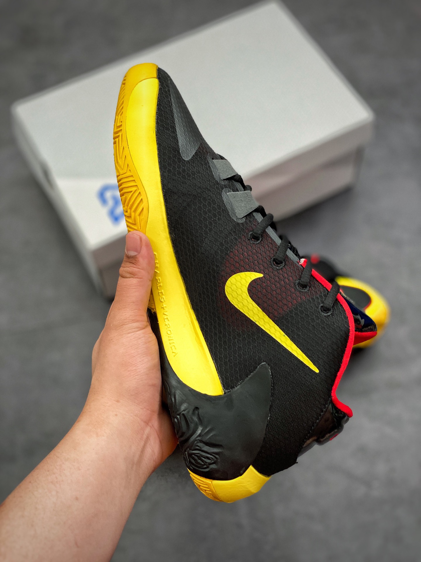 210 耐克 Nike Zoom Freak 1 一代字母哥签名双气垫低帮休闲运动篮球鞋货号：BQ5422-003
