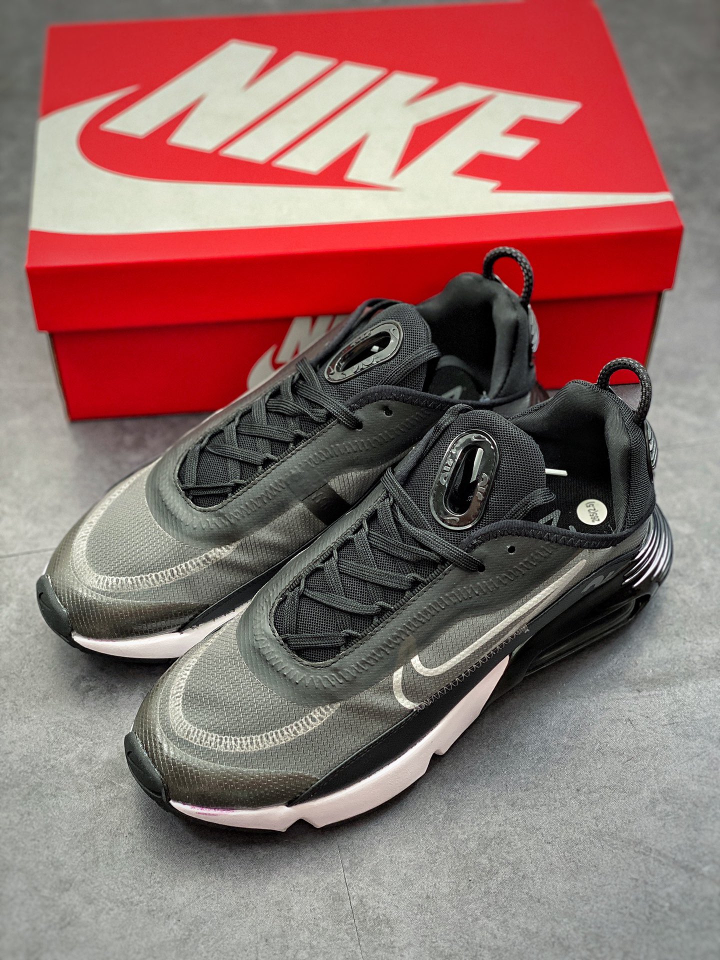 200 公司级  Nike Air Max 2090 黑银 货号：CW7306-001 耐克2020春新季款气垫跑鞋