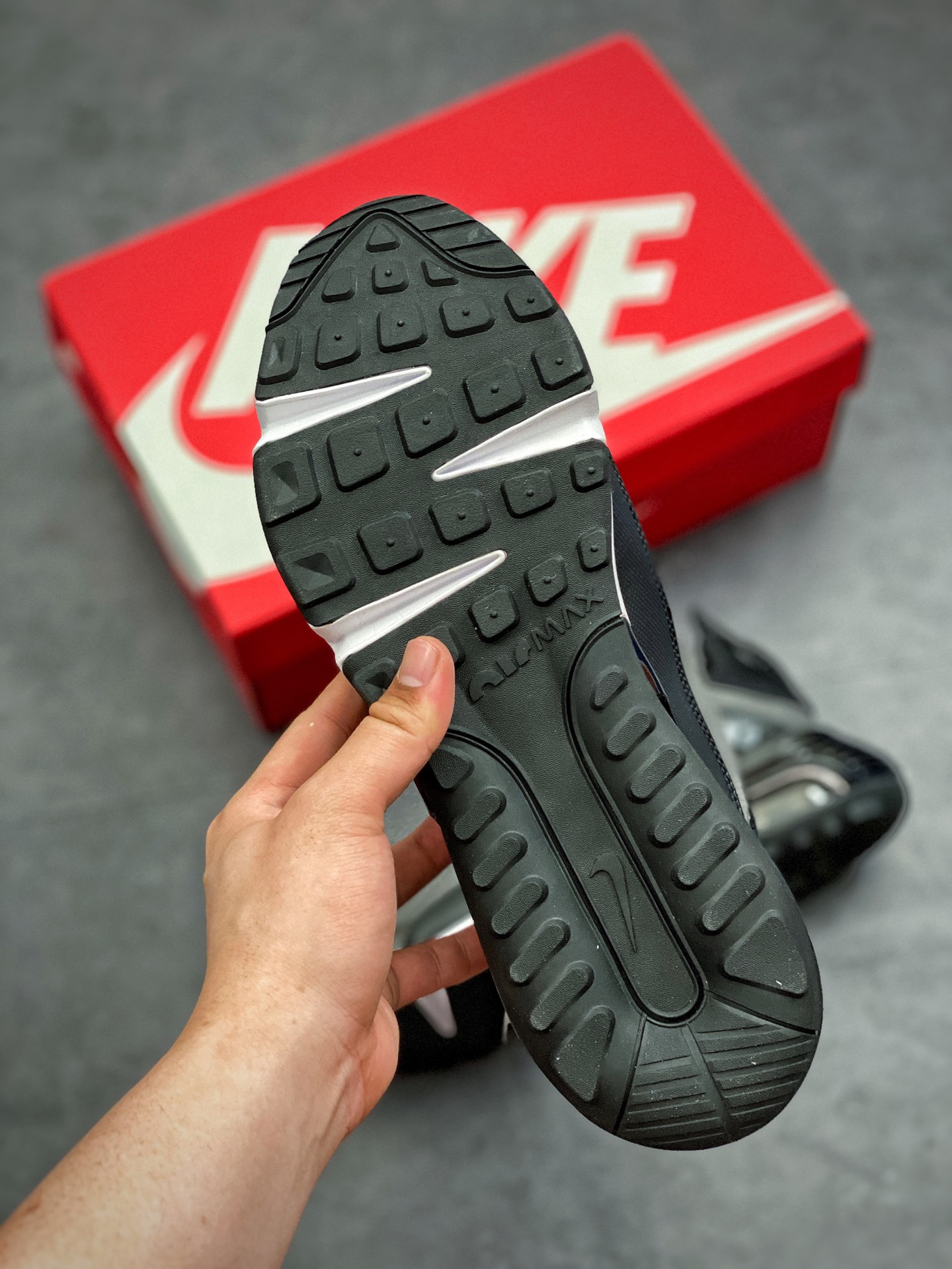 200 公司级  Nike Air Max 2090 黑银 货号：CW7306-001 耐克2020春新季款气垫跑鞋
