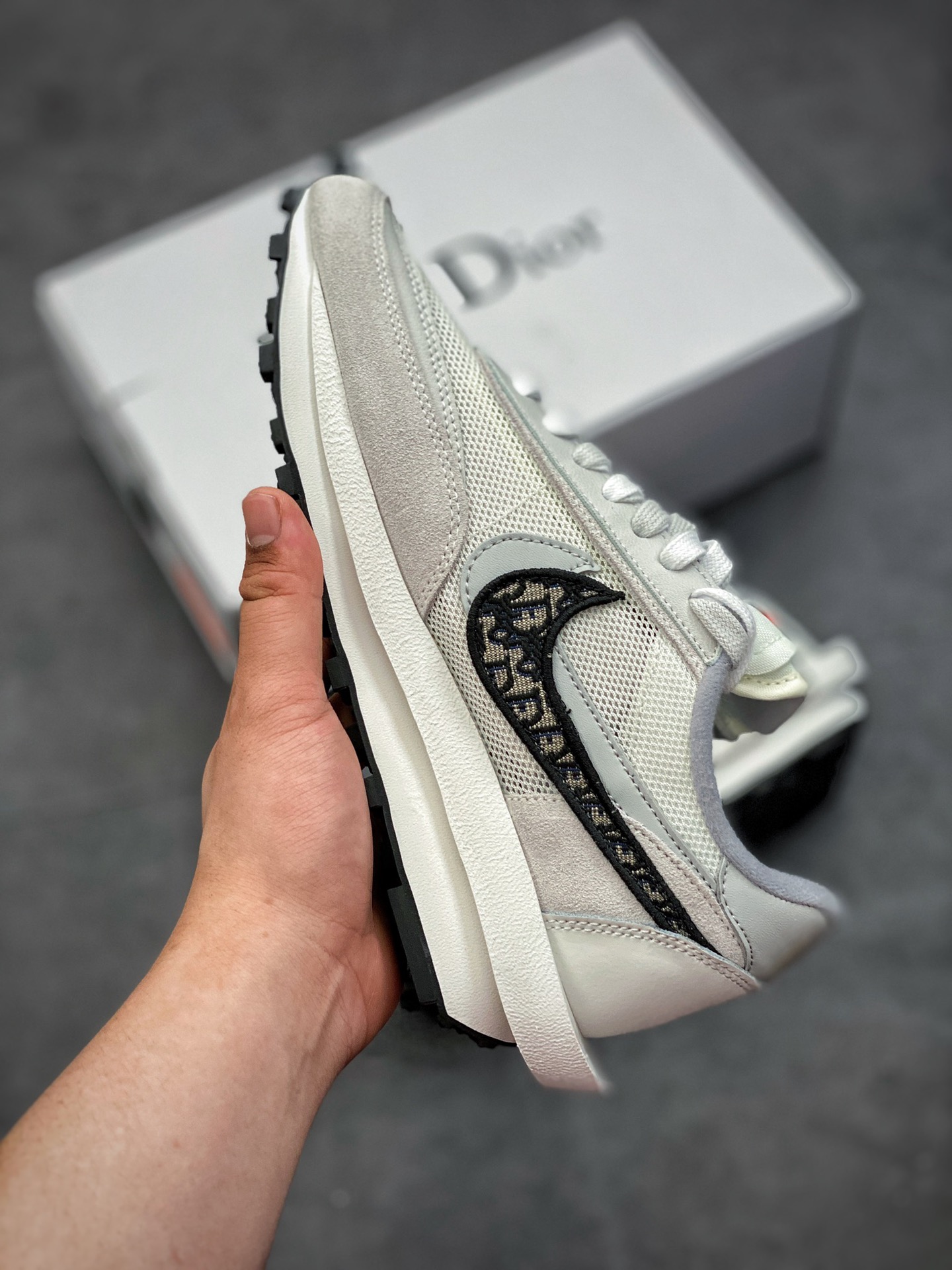 280  Nike x Sacai x Dior联名 独家首发白灰  CN8898 002 双钩设计