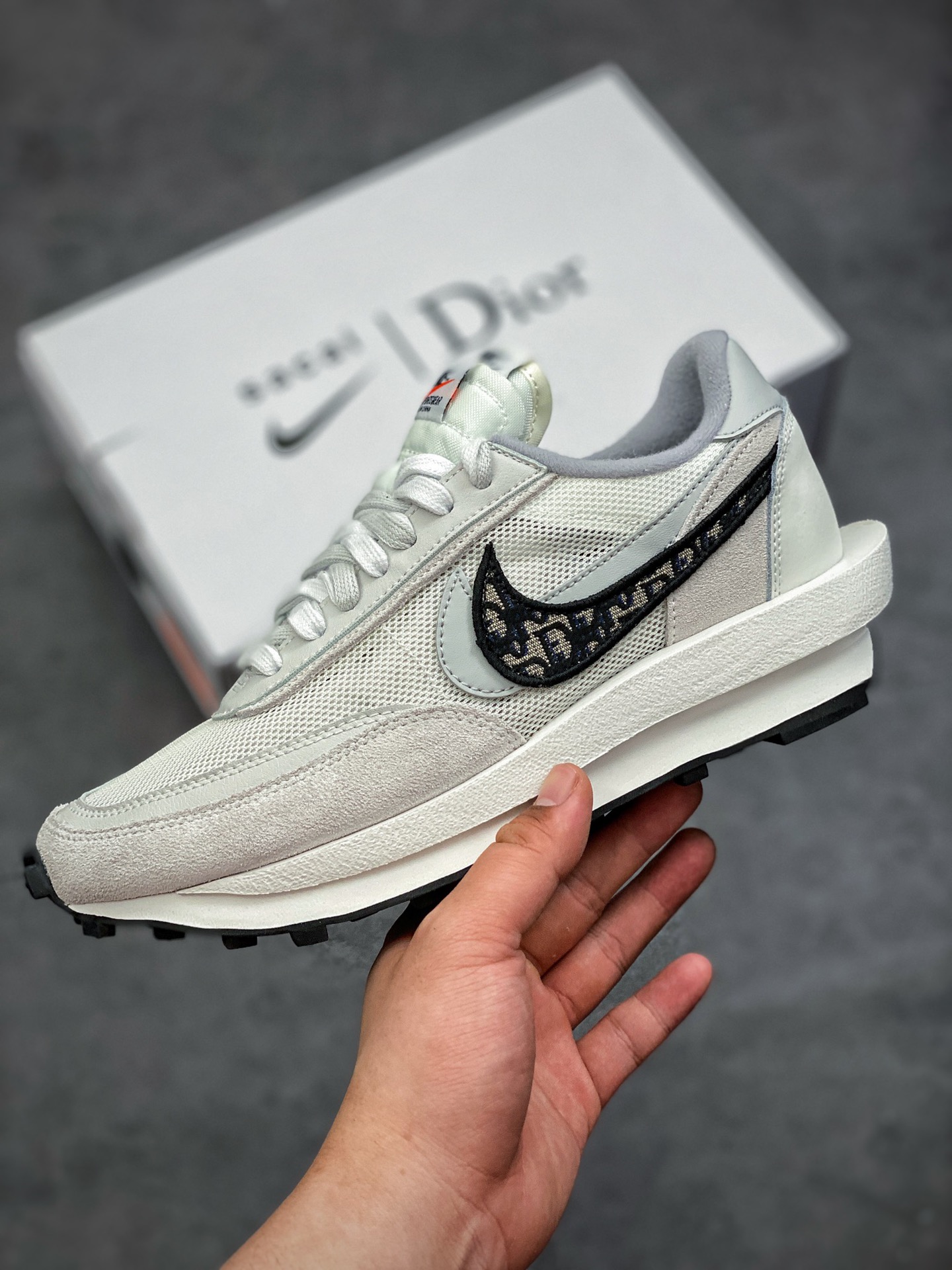 280  Nike x Sacai x Dior联名 独家首发白灰  CN8898 002 双钩设计