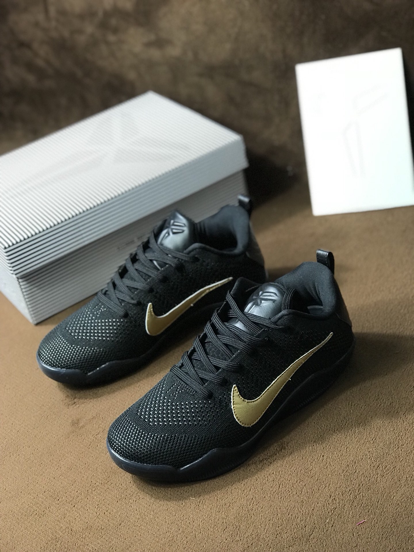 220 Nike Kobe 11 Elite Low FTB 科比11代 实战篮球鞋 869459-001 黑金