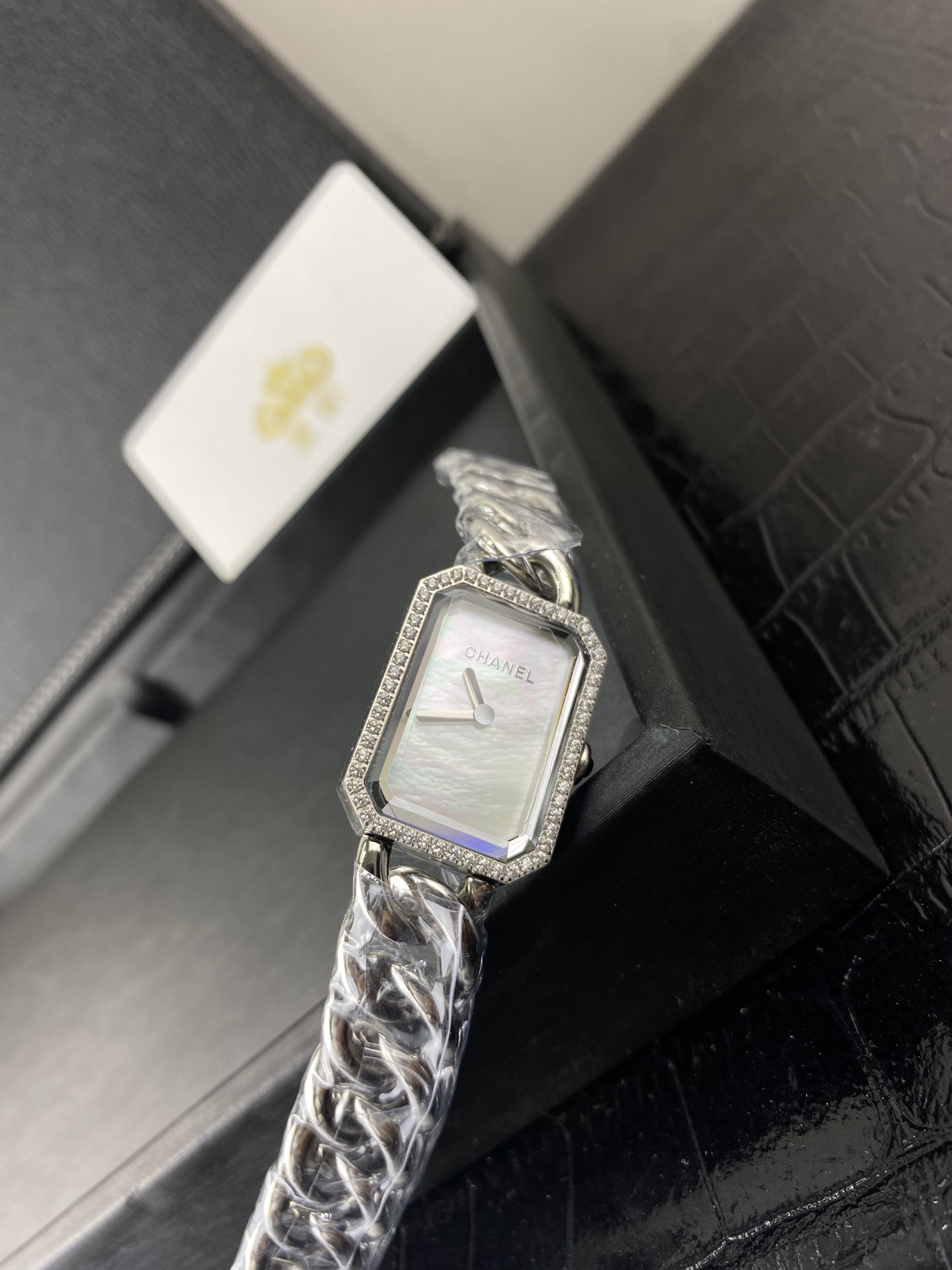 Chanel 皇家 香奈儿手链女表镶钻腕表