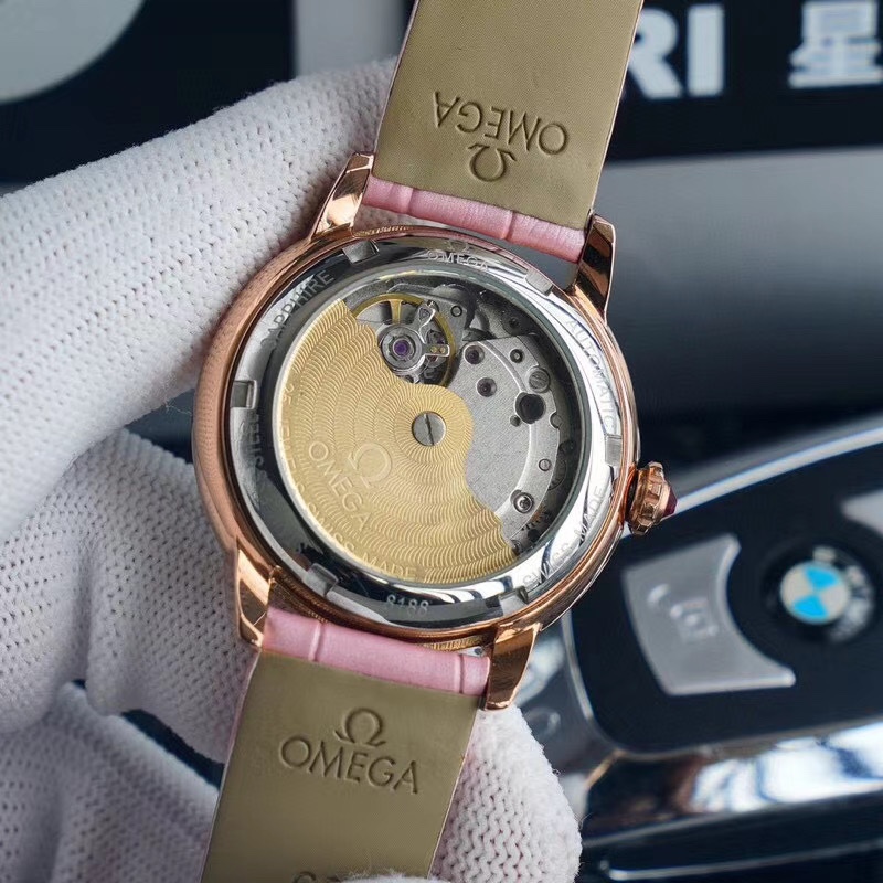 Unknown 2020火爆上市 新款欧家女款 厚度10mm 镜面采用蓝宝石 搭进西铁城8215进口机械机芯