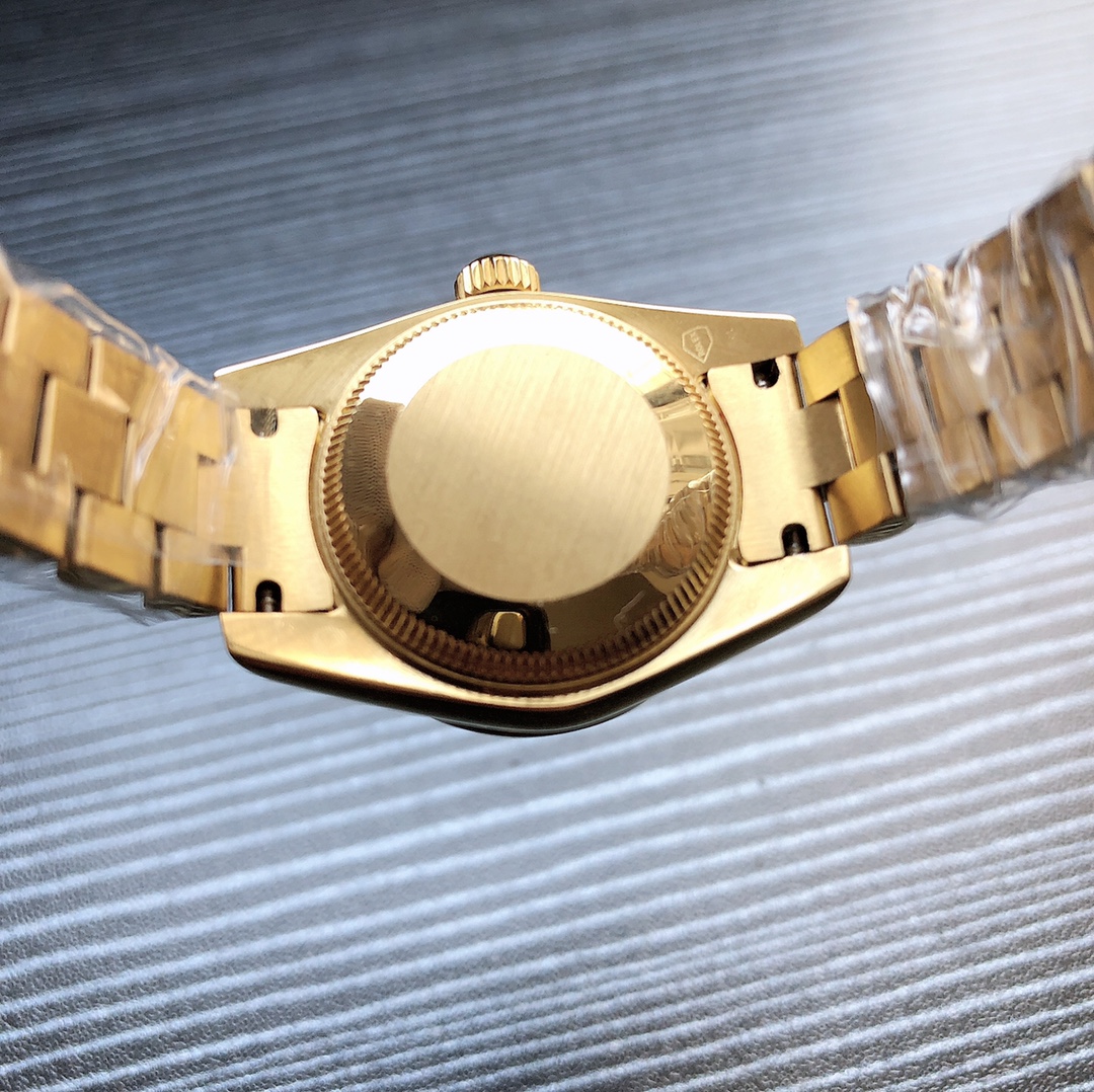 Rolex 劳力士 女装日志型 尺寸28㎜ 蚝式表壳是坚固优雅 耐腐蚀即使在最极端的环境 其美态依然不减