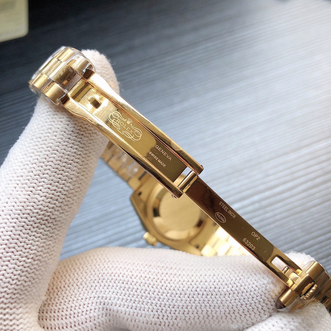 Rolex 劳力士 女装日志型 尺寸28㎜ 蚝式表壳是坚固优雅 耐腐蚀即使在最极端的环境 其美态依然不减