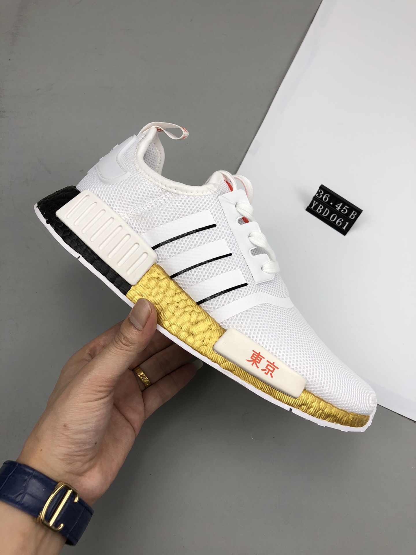 公司级巴斯夫adidas Nmd R1 韩国东京城市限定虎扑版本专柜同步上架 现货仓储全年稳定现货供应原装进口鱼鳞boost原料永不发黄氧化 Size 36 36 5 37 38 38 5 39 39 40 40 5 41 42 42 5 43 44 45 Ybd061 莆鞋网 莆田鞋 莆田安福 电商城市场 商贸城小镇 莆鞋网