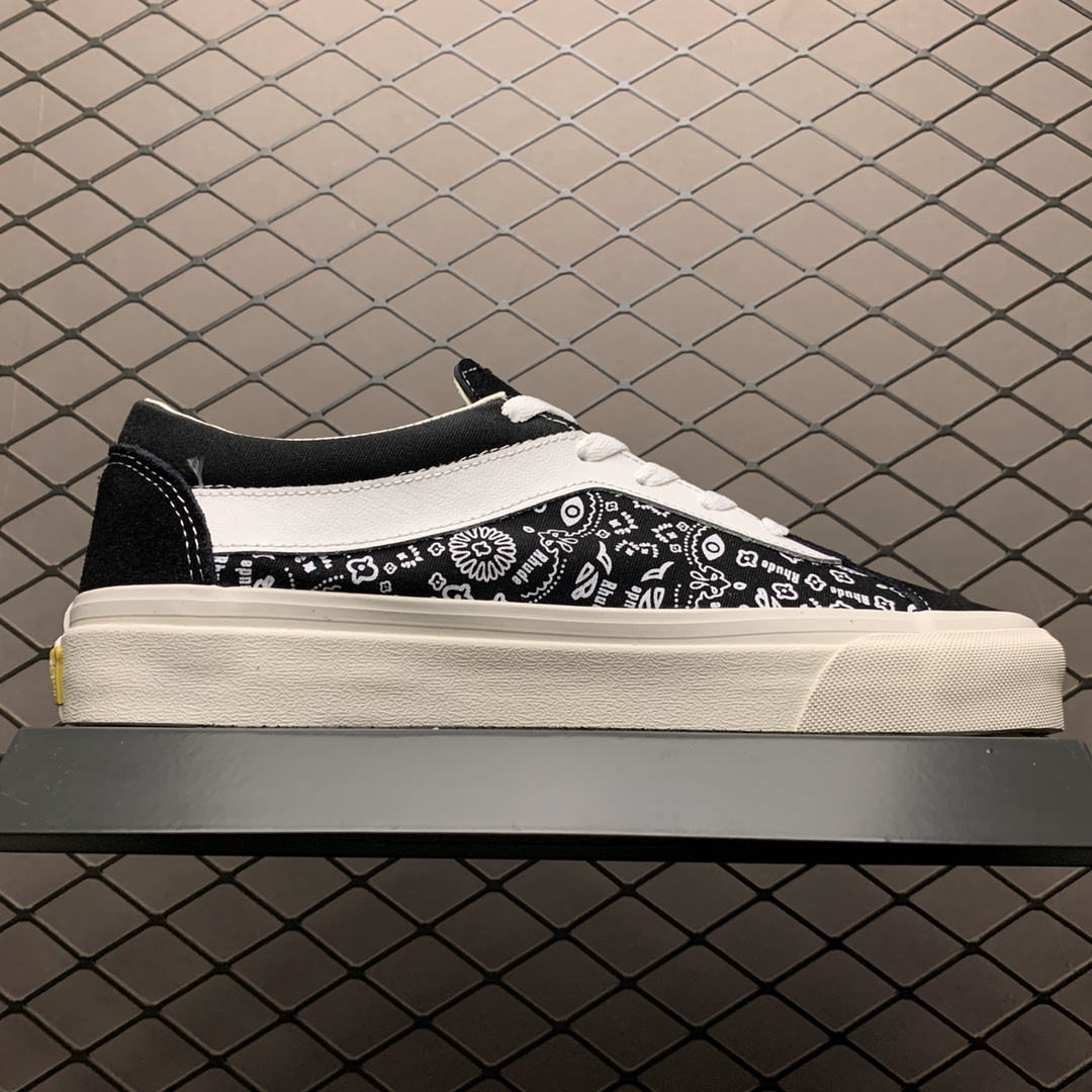 170 Vans 万斯 x Rhude 联名合作推出Paisüxitley 腰果花图案 低帮硫化休闲板鞋