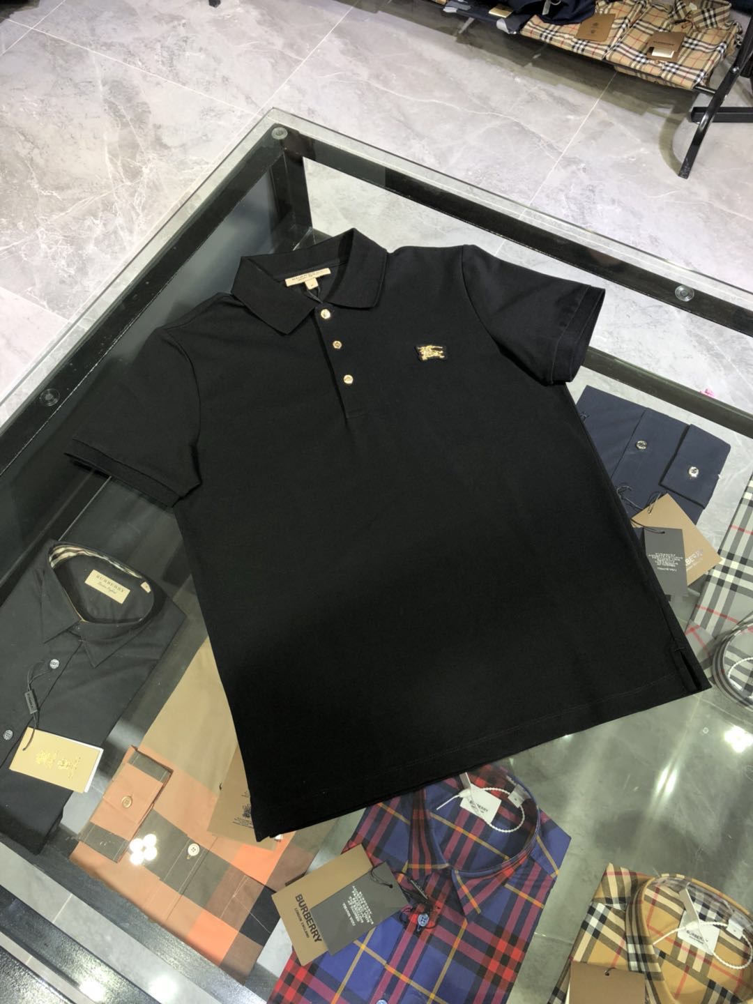 NO:137708,Men's classic short-sleeved lapel t, pearl mesh cotton fabric, comfortable and breathable, patch metal war horse polo shirt, item number 6002#10*85220, T-shirt, alexander wang19860909男款经典短袖翻领t,珠地网棉面料,舒适透气,贴布金属战马polo衫,货号6002#10*85220,,T-shirt,alexander wang,Men's clothing