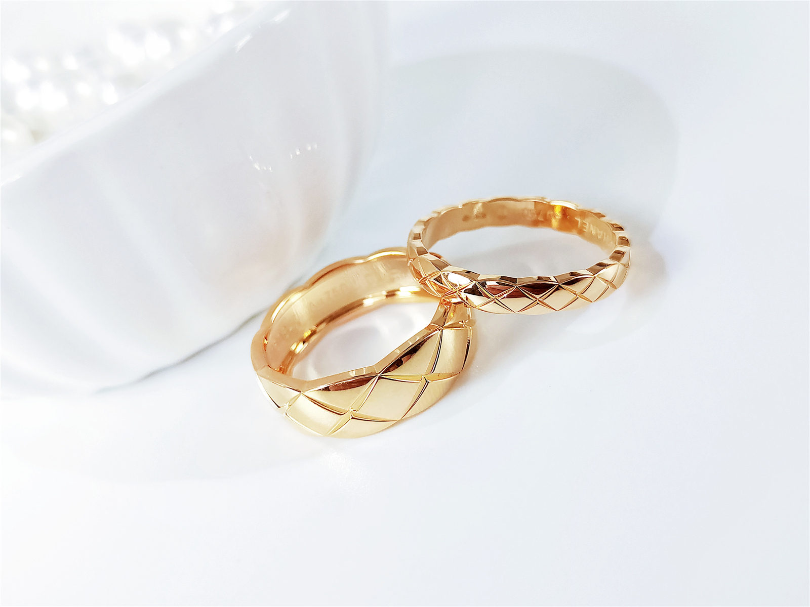 Quilted Motif Polished Ring - Comprehensive 4
