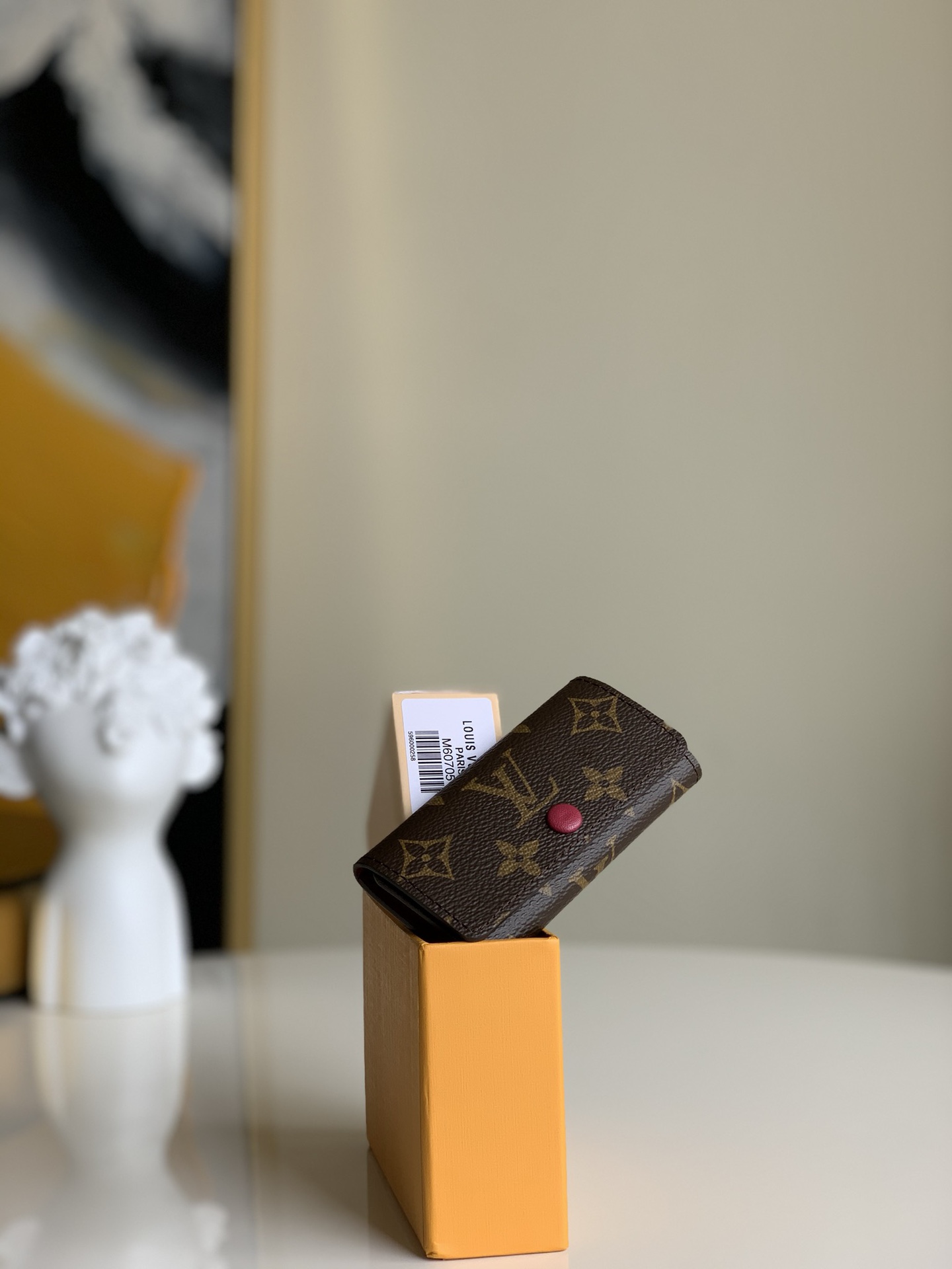 NO:395887,[Exclusive real-life M60705] The latest cycle coded FL is not only for chips, but also pursues high quality, classic granule presbyterian materials, 4-button keychain Y., LV [original leather], louis vuitton, keychain19860909【独家实拍M60705】最新周期编码FL不止于芯片 更追求高品质 经典颗粒老花料 4扣钥匙扣 Y.,LV【原厂皮】,louis vuitton,keychain,Bag