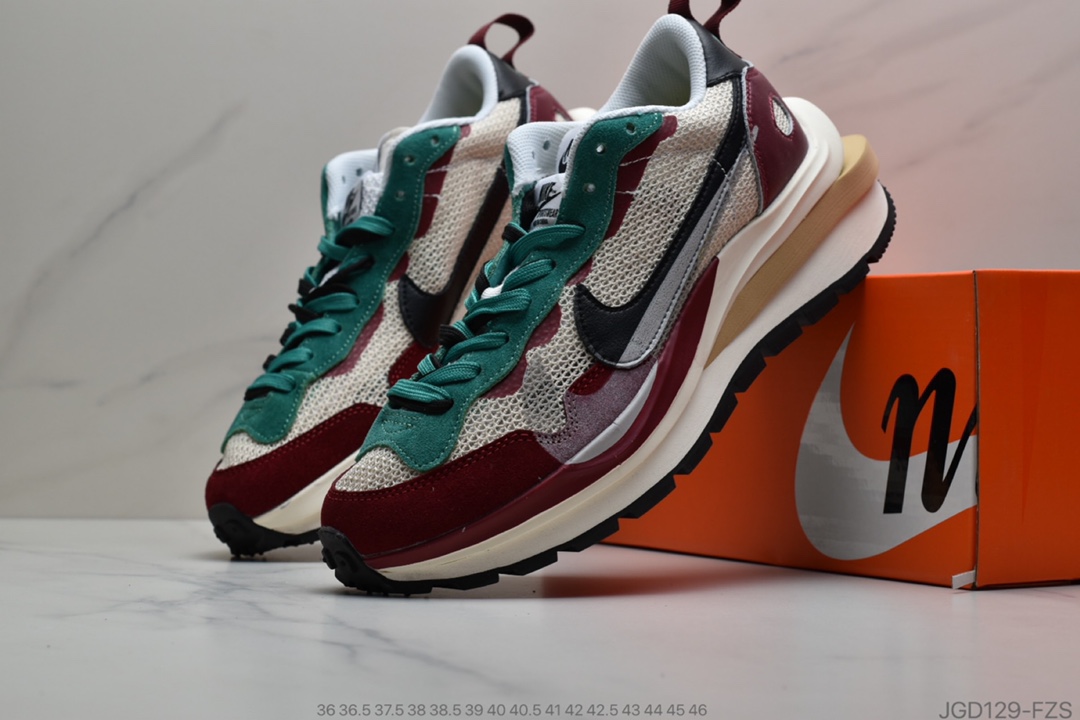 180 日式解构美学SACAI联名 × NIKE LDV Waffle重叠设计前卫华夫变形休闲慢跑鞋 货号：BV0073