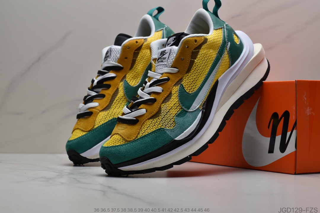 180 日式解构美学SACAI联名 × NIKE LDV Waffle重叠设计前卫华夫变形休闲慢跑鞋 货号：BV0073
