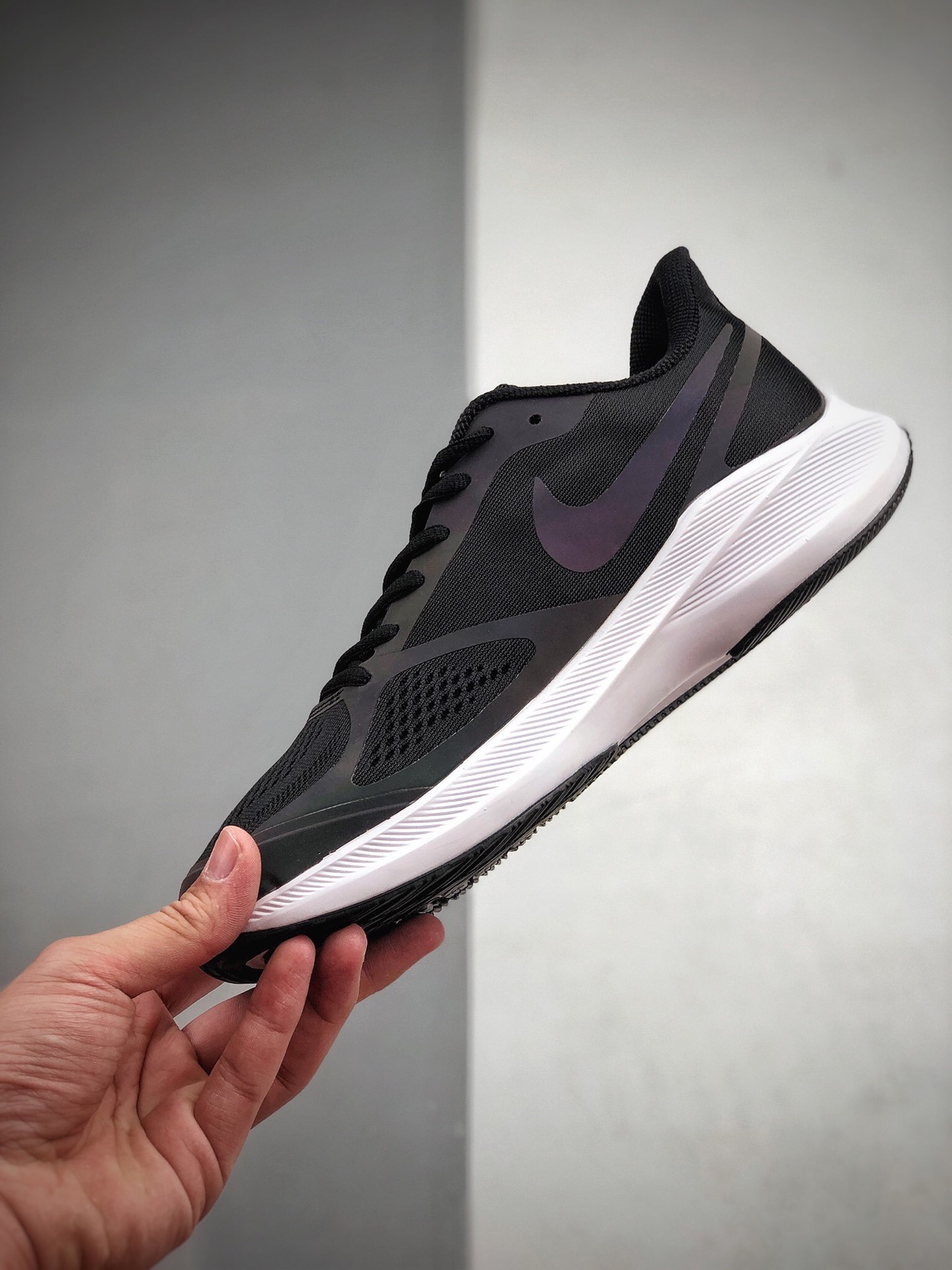 150 Nike Zoom WINFLO 7 代 登月轻质透气休闲运动跑步鞋