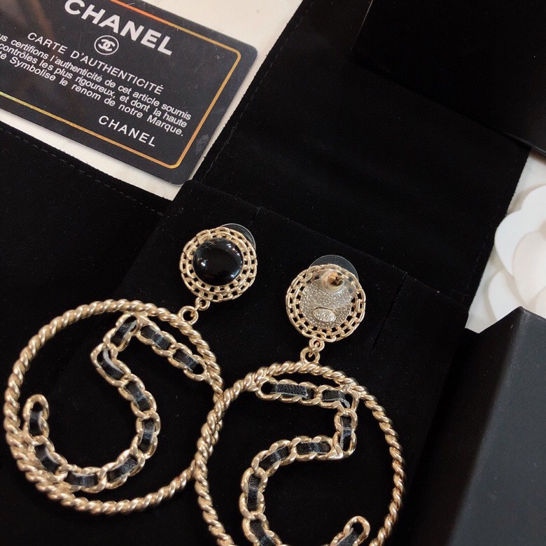 💝💝💝代购级别CHANEL 小香 5字 耳钉 香奈儿早秋款耳钉 银针，正品热卖爆款  如图代购级别 秒杀
