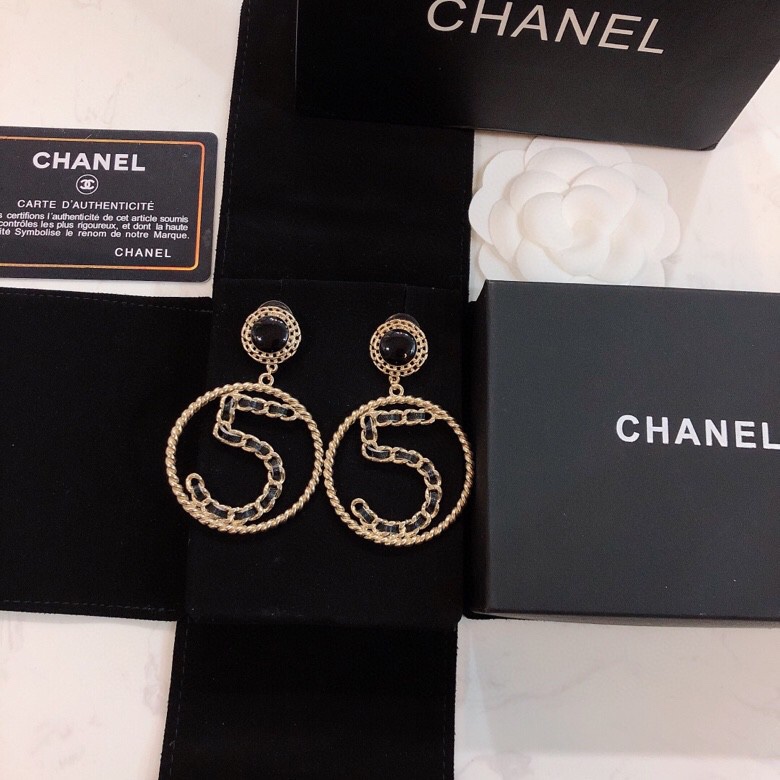💝💝💝代购级别CHANEL 小香 5字 耳钉 香奈儿早秋款耳钉 银针，正品热卖爆款  如图代购级别 秒杀