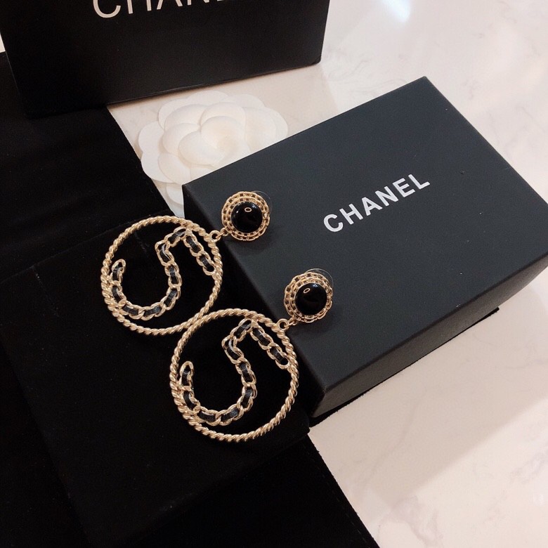 💝💝💝代购级别CHANEL 小香 5字 耳钉 香奈儿早秋款耳钉 银针，正品热卖爆款  如图代购级别 秒杀