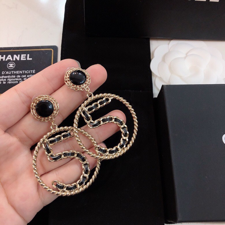 💝💝💝代购级别CHANEL 小香 5字 耳钉 香奈儿早秋款耳钉 银针，正品热卖爆款  如图代购级别 秒杀