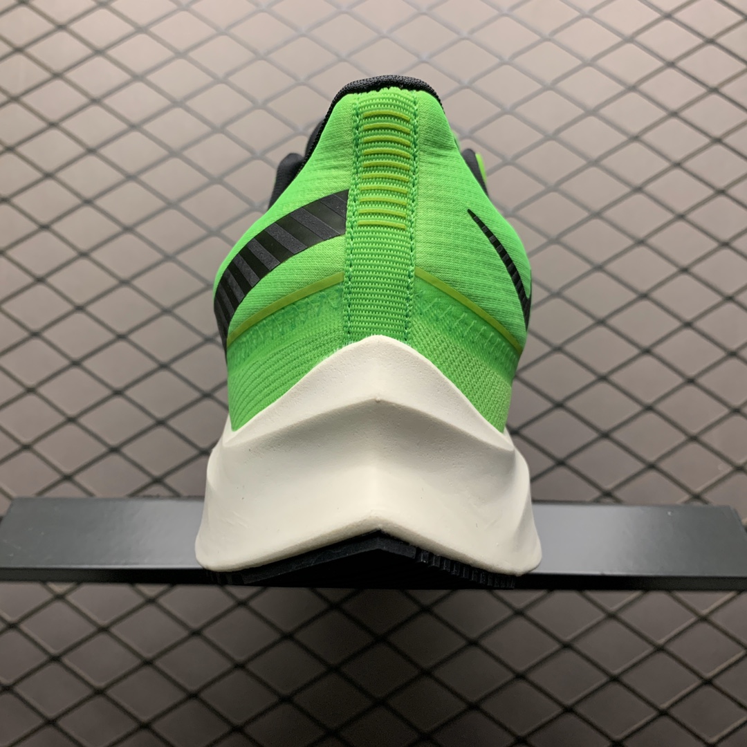 180 Nike Air Zoom Winflo 6 Shield 网面透气 训练跑步鞋 BQ3190-301