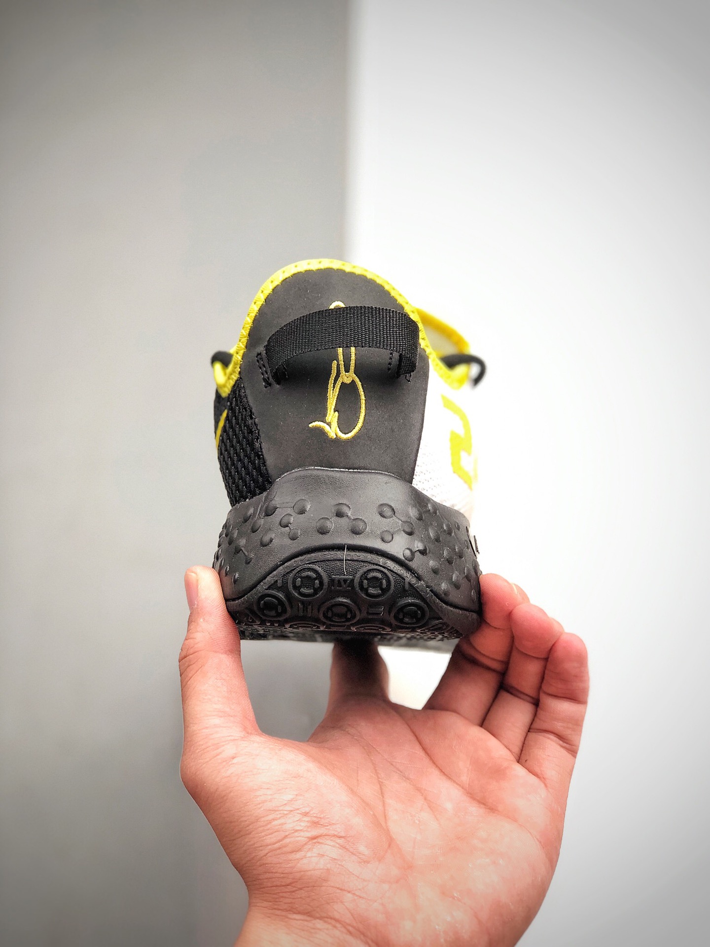 230 公司级 耐克 Nike Paul George Pg4 EP 保罗乔治四代  球员版实战篮球鞋CD5082-501