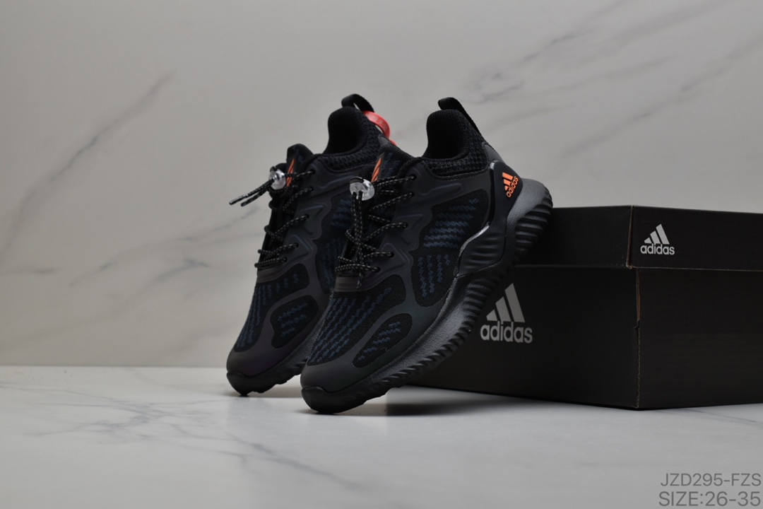 140 公司级儿童鞋AlphaBounce 阿尔法三代 Bouncetm中底与Forged Mesh 冰丝透气网面的结合