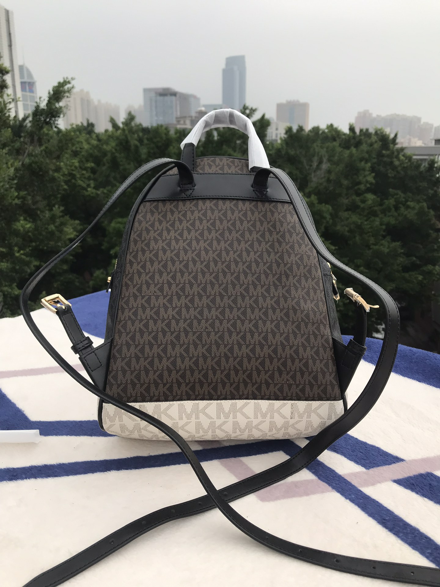 Michael Kors MK背包2拼皮3拼色