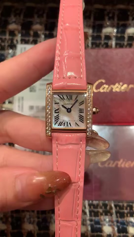 Cartier 2020卡地亚坦克系列女款视频欣赏