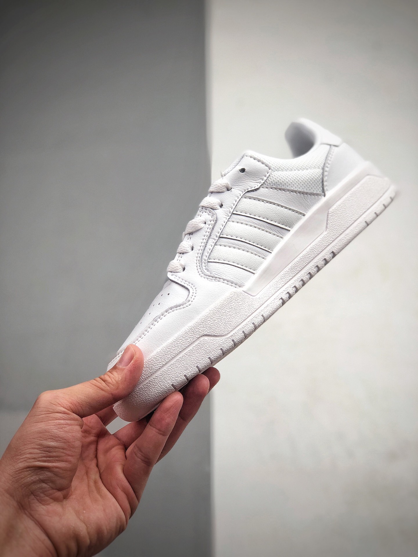 160 Adidas阿迪达斯NEO夏季新款男女运动低帮休闲鞋板鞋 货号：EH1865