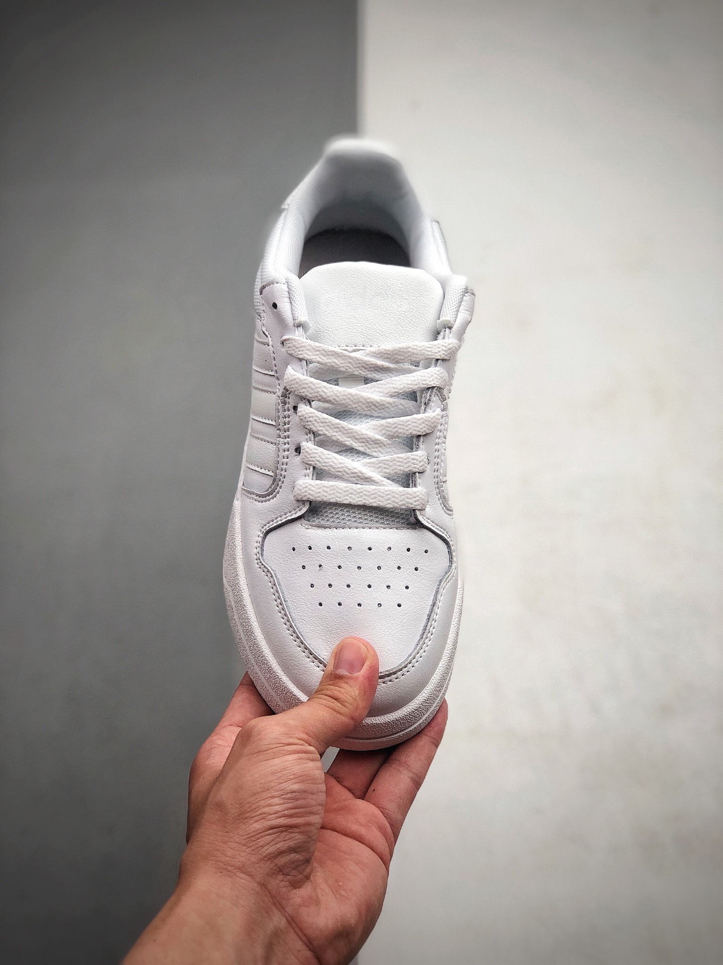 160 Adidas阿迪达斯NEO夏季新款男女运动低帮休闲鞋板鞋 货号：EH1865