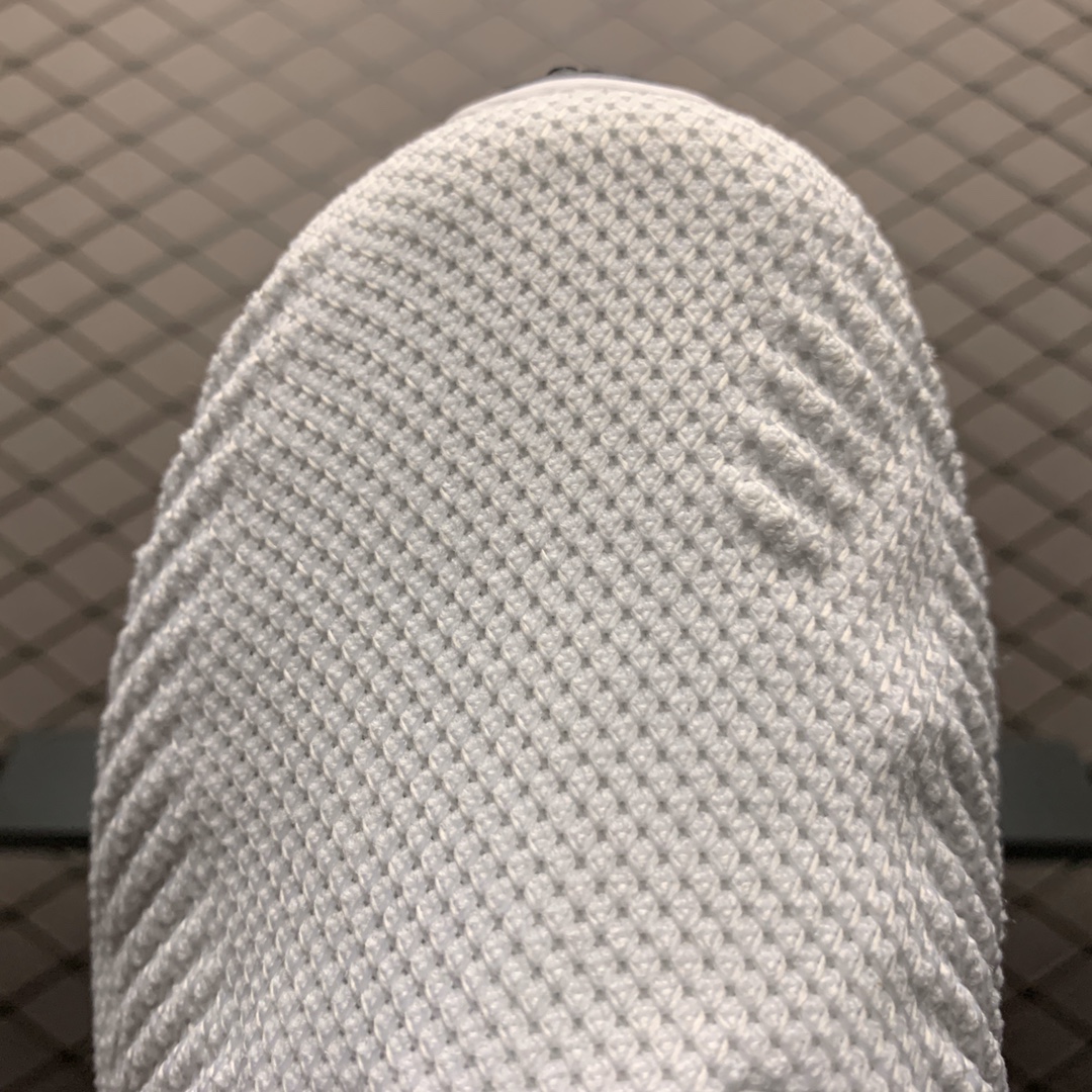 200 Adidas 阿迪达斯 AlphaBounce  Beyond m 阿尔法10代 网面休闲跑步鞋 CG5601