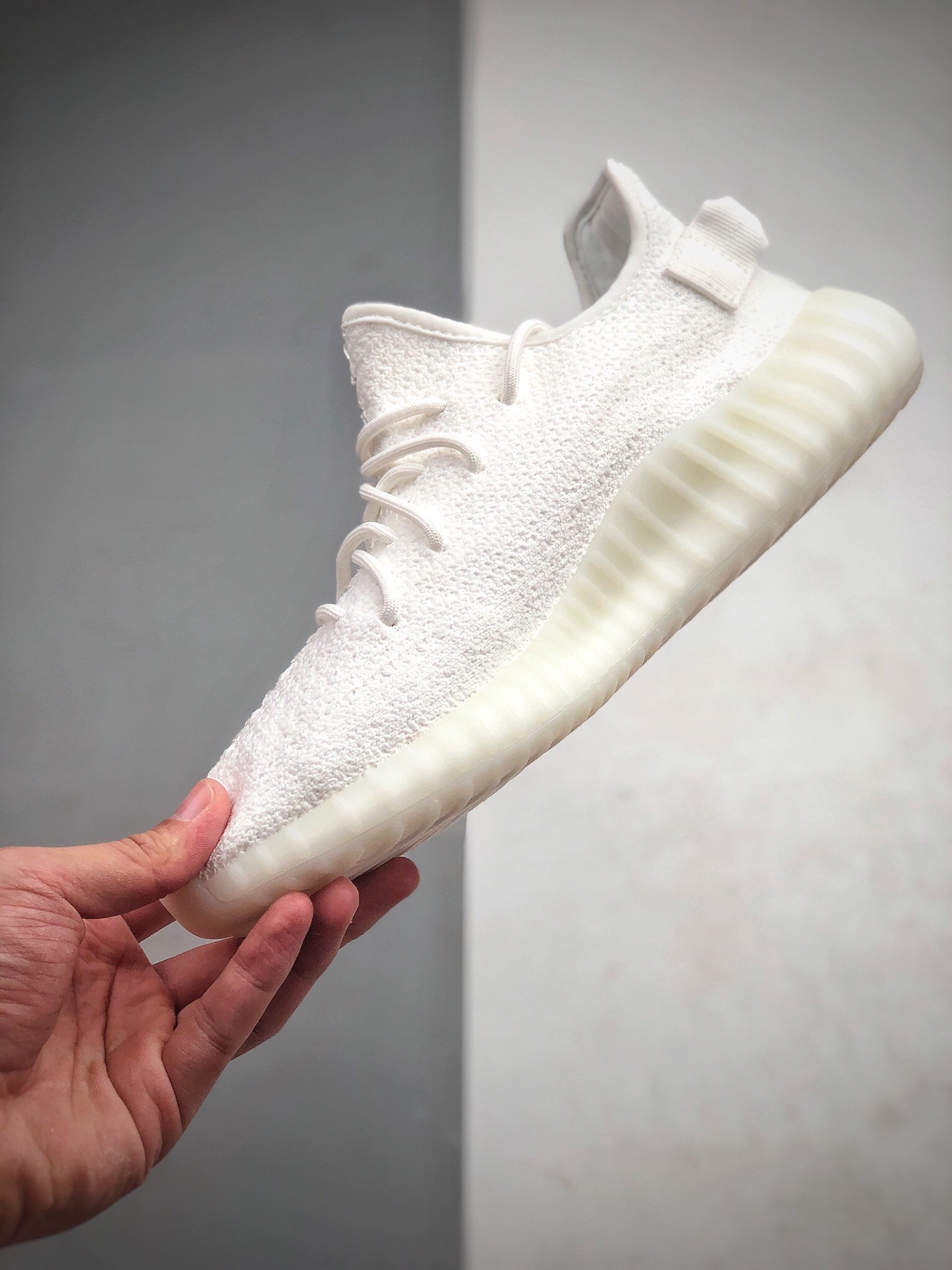 290  350V2 全白 阿迪达斯 adidas yeezy booost 350V2 真爆爆米花运动跑步鞋货号： CP9366