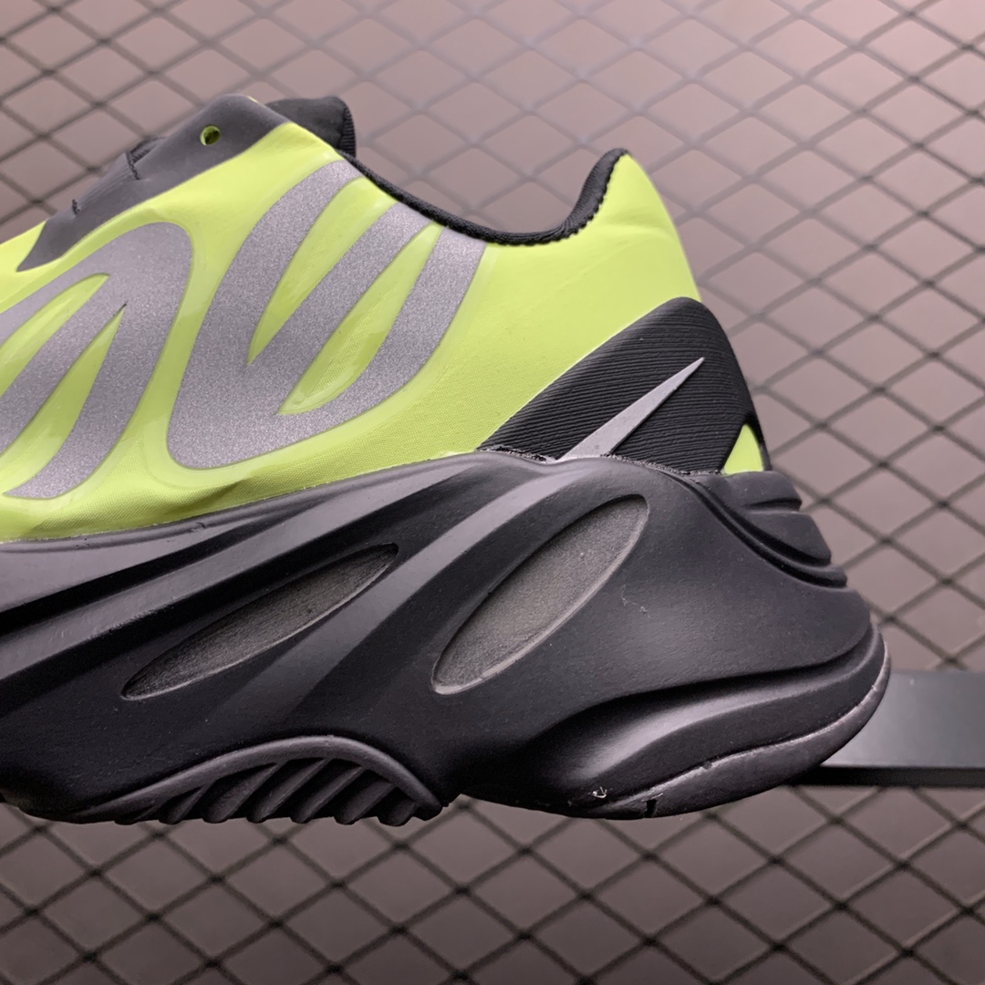 210 Adidas Yeezy 700 MNVN 3M反光 侃爷椰子700新配色 FV4443