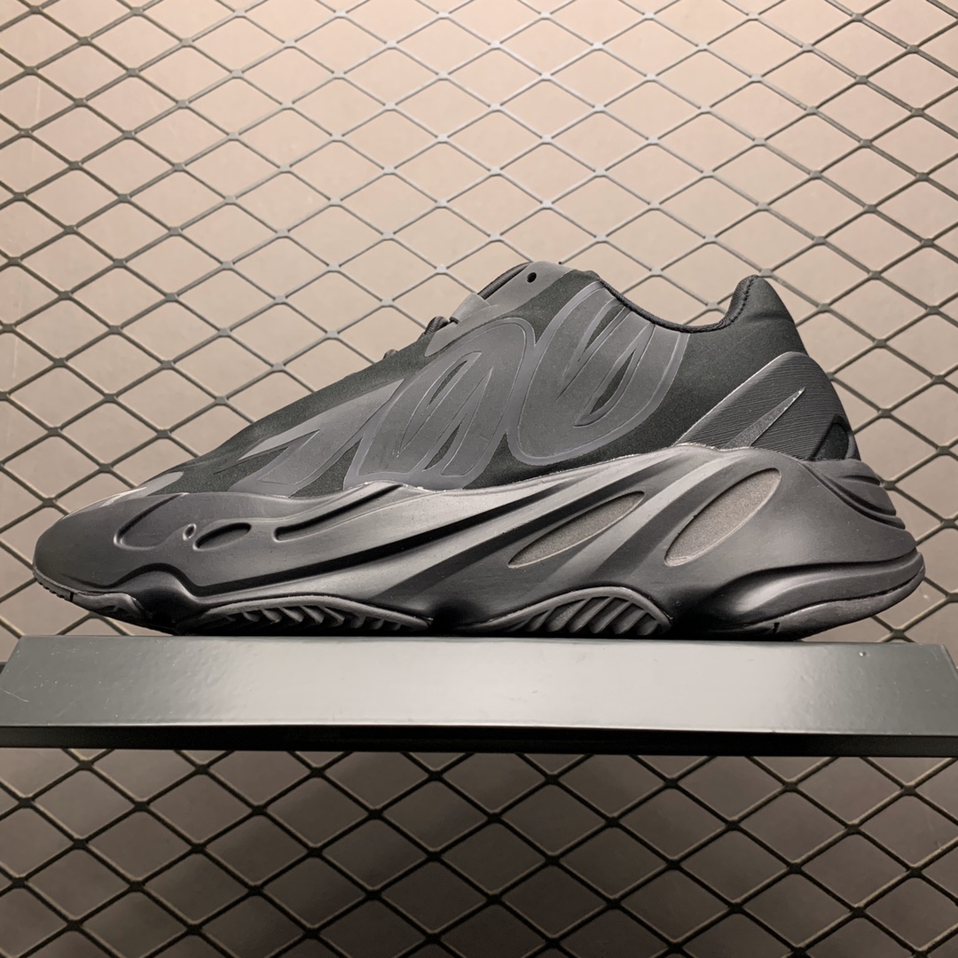 210  Yeezy 700 MNVN 3M反光 侃爷椰子700新配色 FV4440