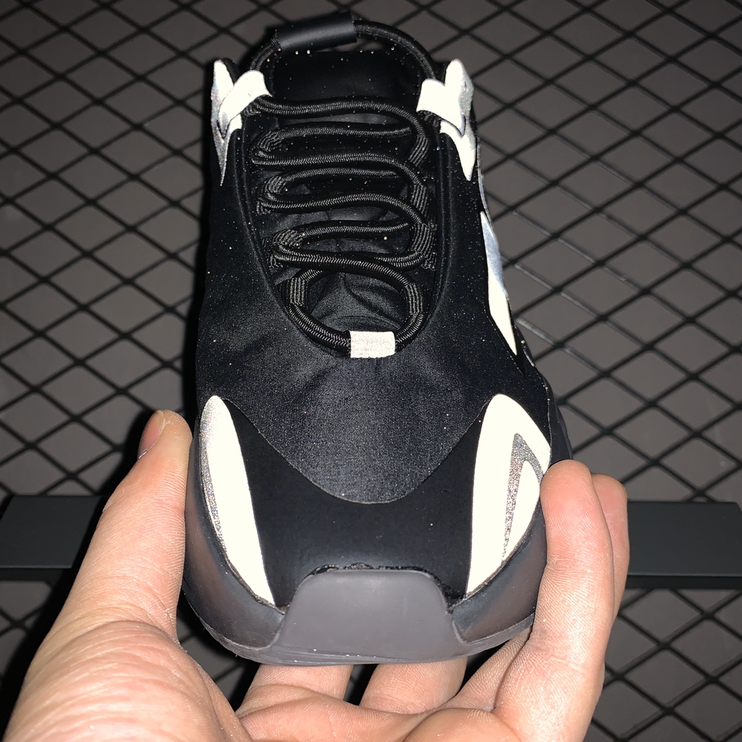 210  Yeezy 700 MNVN 3M反光 侃爷椰子700新配色 FV4440