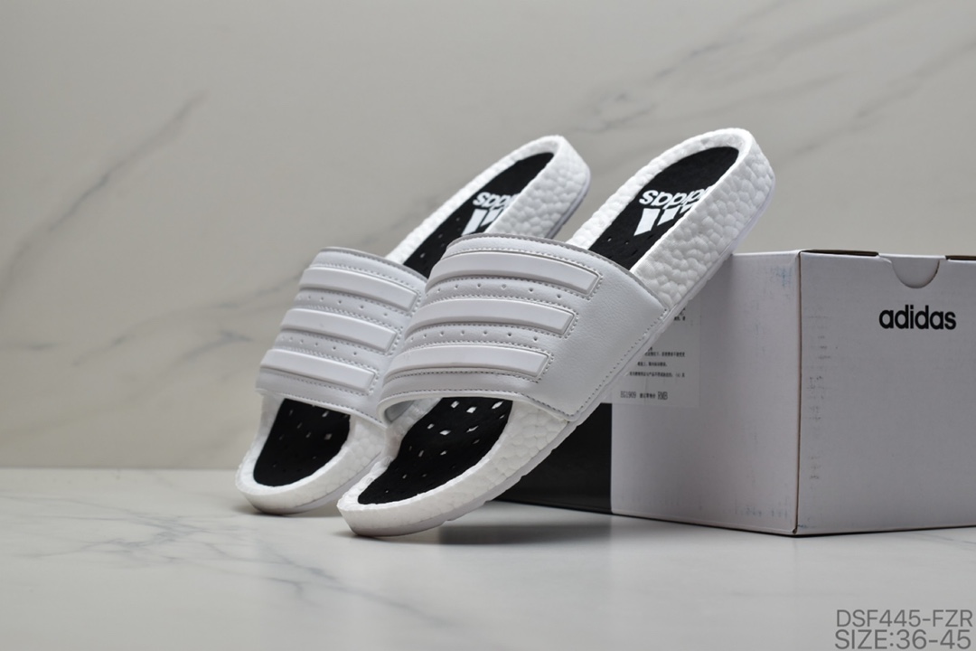 105 公司级Adidas 阿迪达斯 巴斯夫Boost鱼鳞纹爆米花 缓震沙滩游泳运动男女休闲凉拖鞋 EG1909