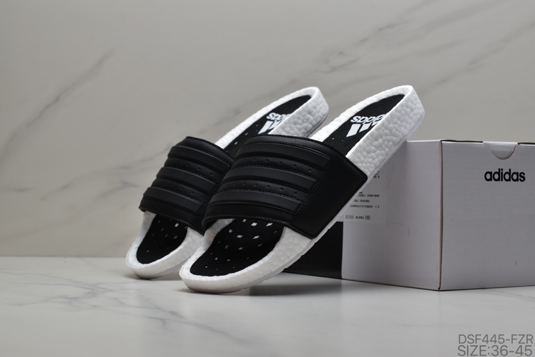 105 公司级Adidas 阿迪达斯 巴斯夫Boost鱼鳞纹爆米花 缓震沙滩游泳运动男女休闲凉拖鞋 EG1909