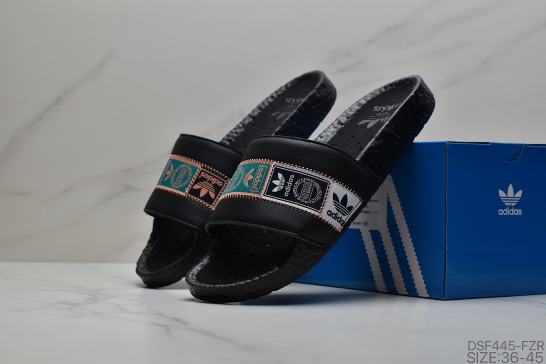 105 公司级Adidas 阿迪达斯 巴斯夫Boost鱼鳞纹爆米花 缓震沙滩游泳运动男女休闲凉拖鞋 EG1909