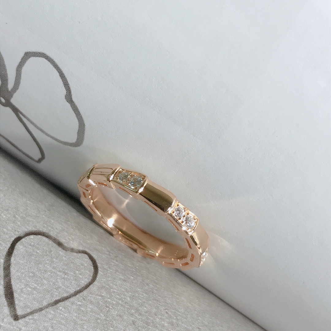 NO:669497,BVLGARI Snake Bone Ring Purchased and developed by Z, half-diamond, perfect details, stamped perfectly, in stock 6# 7# 8#,,bottega veneta,bvlgari,ring,Cardia high-end jewelry19860909BVLGARI蛇骨戒指 购z开发 半钻 细节完美 钢印字印齐 现货 6# 7# 8#,,bottega veneta,bvlgari,ring,卡迪亚高端饰品,Jewelry