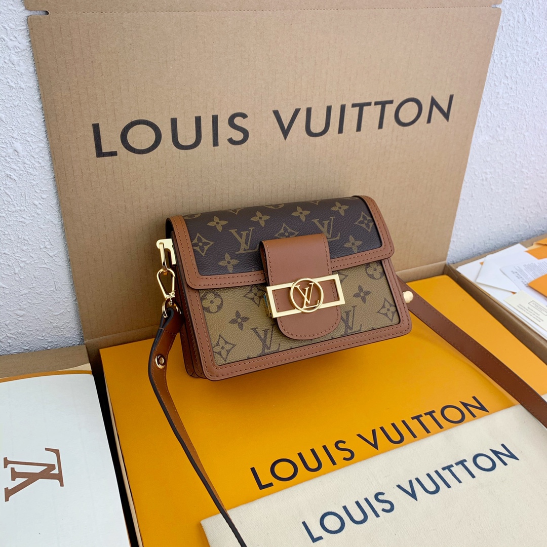Louis Vuitton Crossbody & Shoulder Bags Messenger Bags Women Monogram Canvas Calfskin Cowhide Spring Collection M44580