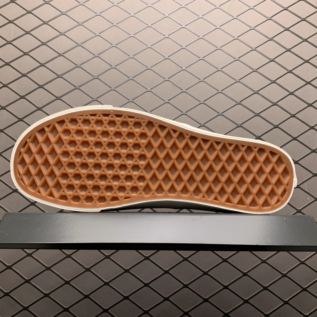 130 Vans 万斯 Authentic 经典低帮硫化休闲板鞋