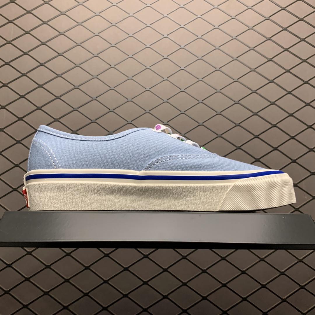 130 Vans 万斯 Authentic 经典低帮硫化休闲板鞋